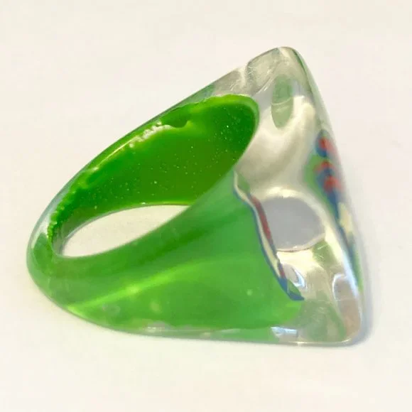 Vintage Lucite Acrylic Ring Size 6 Retro Abstract Hand Painted Green Blue Red - Picture 9 of 12